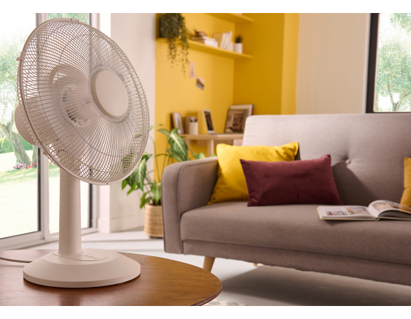 Ventilateur de table 35 W avec 3 vitesses oscillant diamètre 36 cm - Brico Dépôt