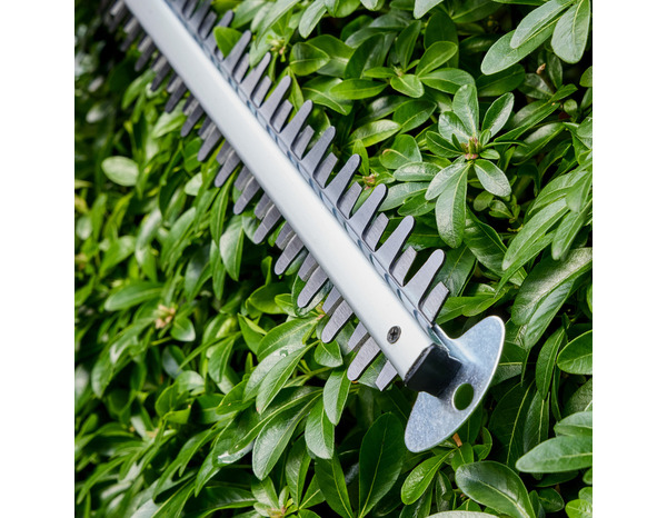 Taille-haie électrique filaire 550 W lame 51 cm capacité de coupe 20 mm - Titan - Brico Dépôt